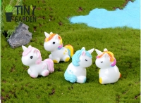 Ngựa pony ngồi